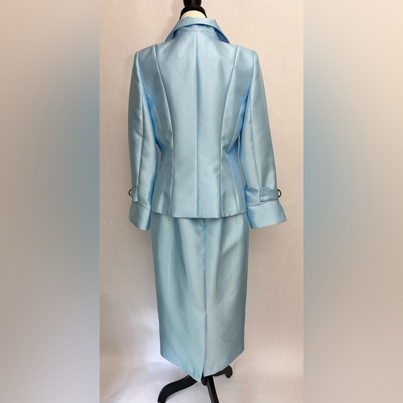 Lily & Taylor New York GORGEOUS LUXURY Women’s Suit 2pcs Size  6 Couture - Picture 6 of 13